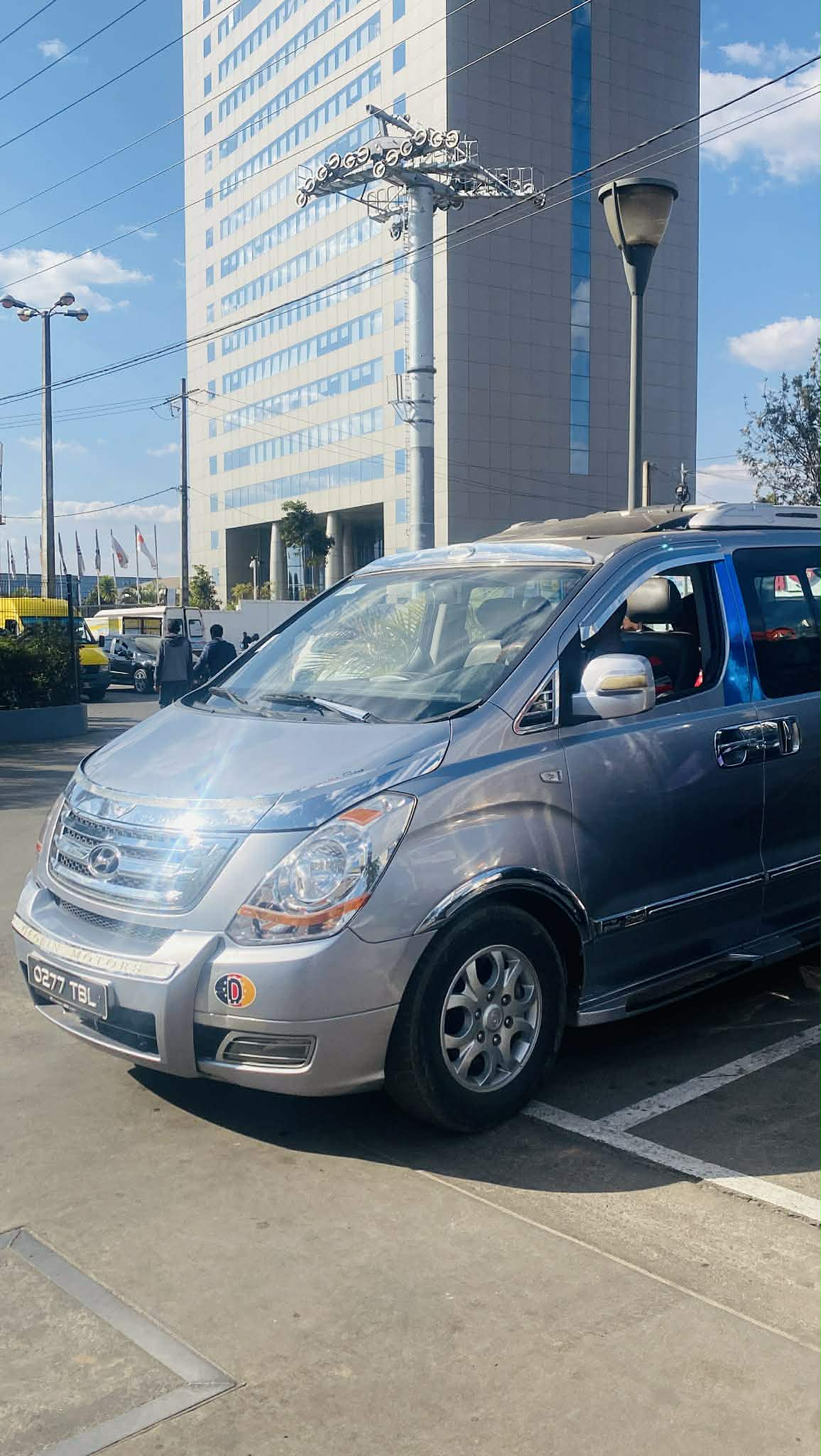 Hyundai Grand Starex RIX Drive